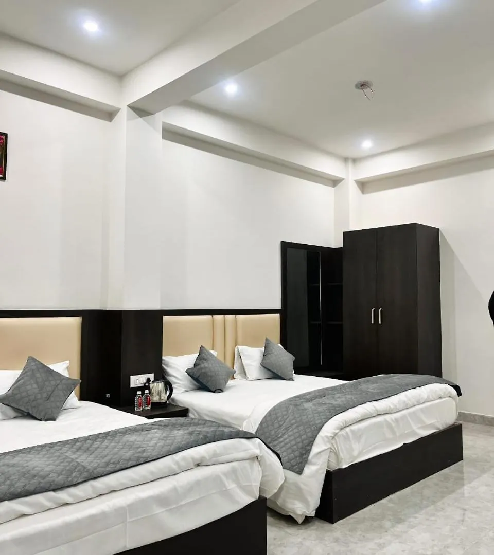 Dhaneshwari Luxury Homestay 바라나시 0*,  인도