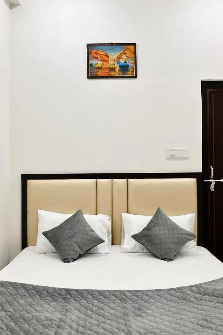 Dhaneshwari Luxury Homestay 바라나시